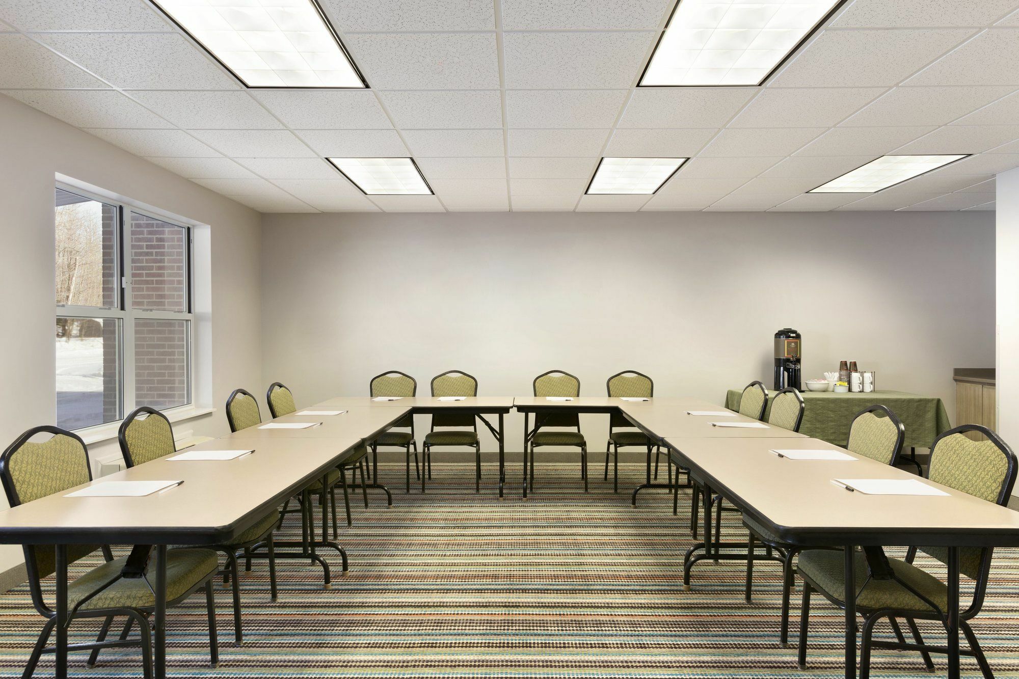 Holiday Inn Express & Suites Marquette By Ihg Ngoại thất bức ảnh