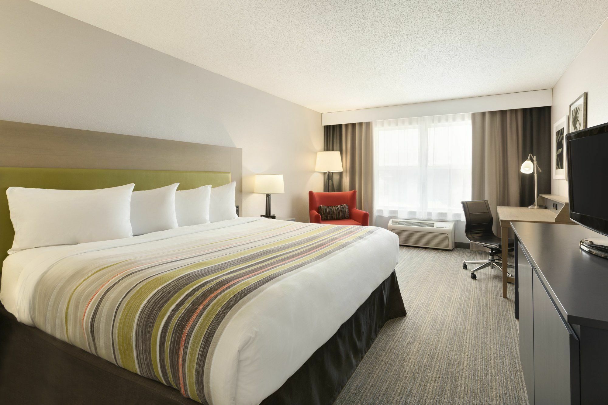 Holiday Inn Express & Suites Marquette By Ihg Ngoại thất bức ảnh
