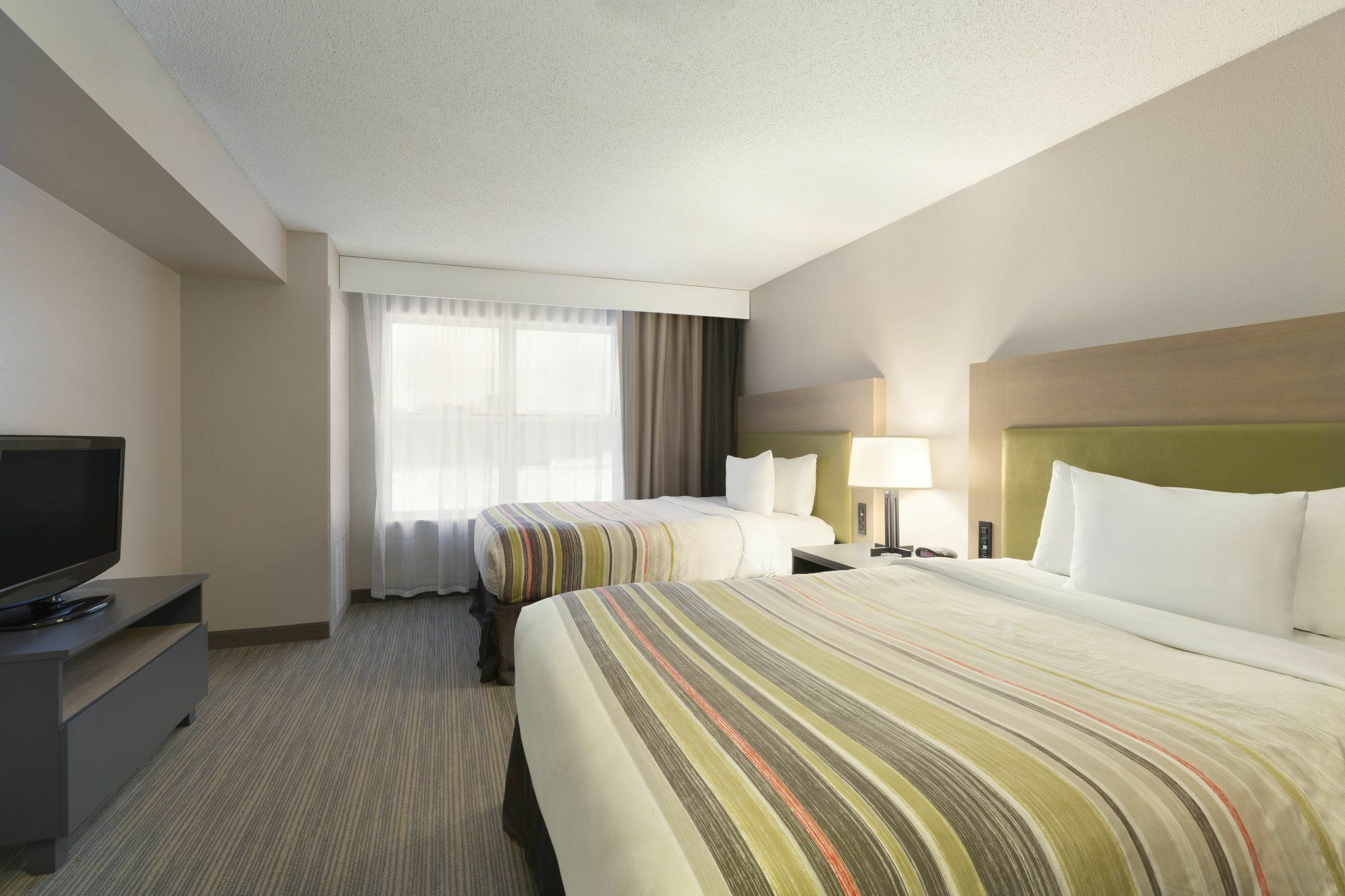 Holiday Inn Express & Suites Marquette By Ihg Ngoại thất bức ảnh